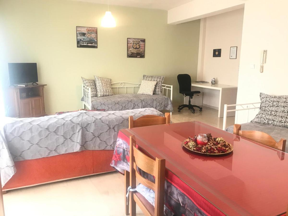 Διαμέρισμα 65 Τμ Στην Καρδιά Της Πόλης Trípoli Exterior foto